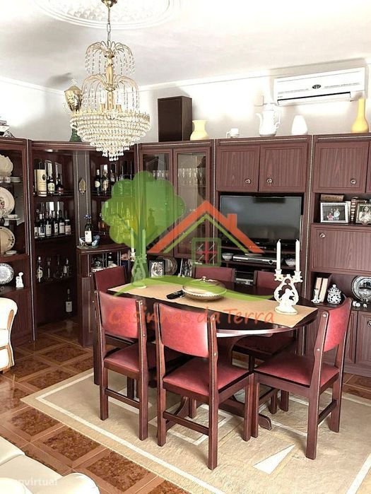 Armamar - Moradia mobilada + Garagem + Terreno com vinha