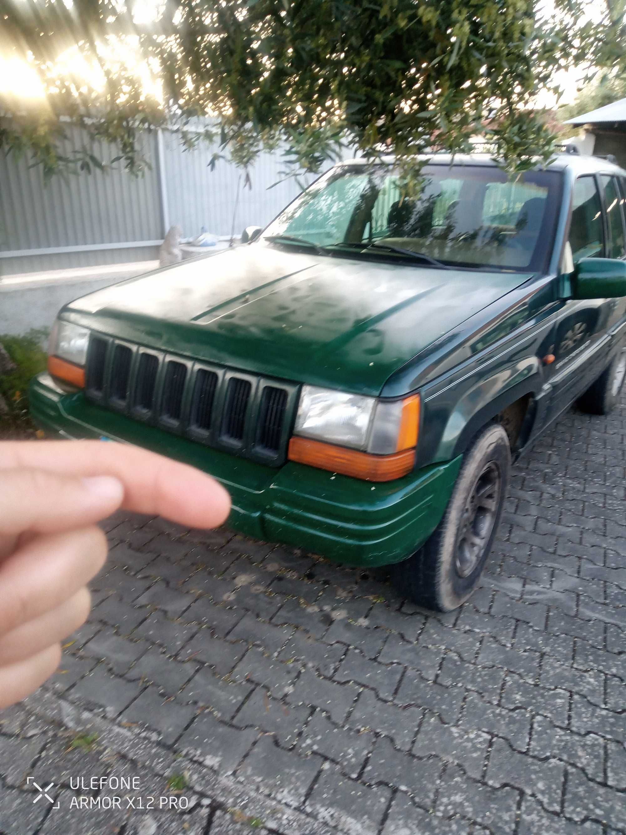 Jeep Cherokee  2.5 troca mota 4