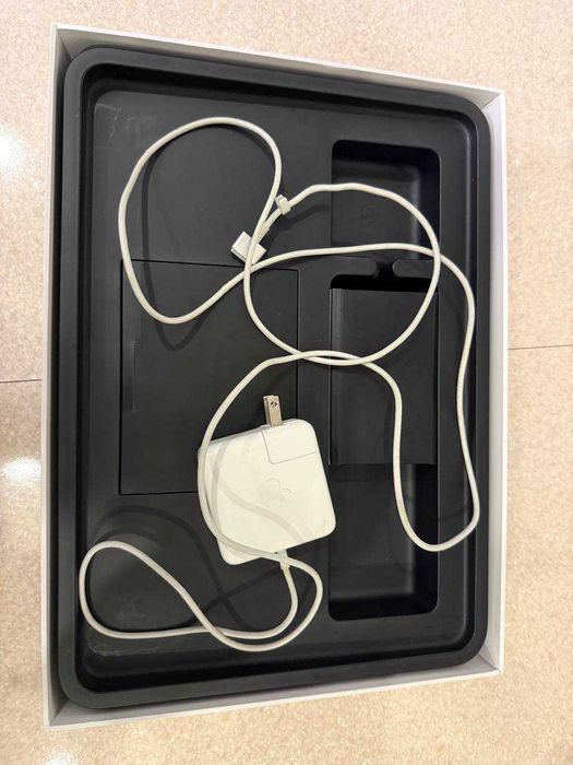 MacBook Air 13 2014 core i5 4ram 128Gb