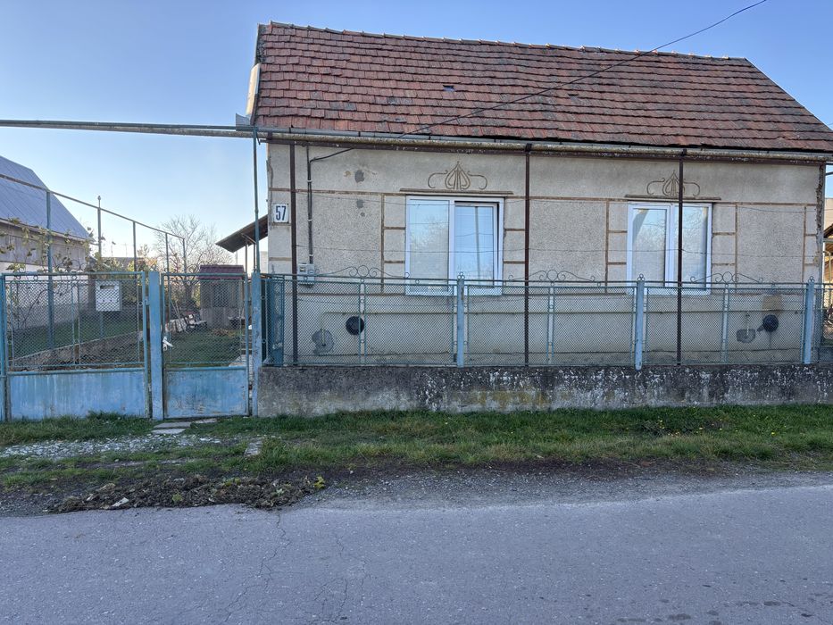 Продається будинок ! Смт. Батьово