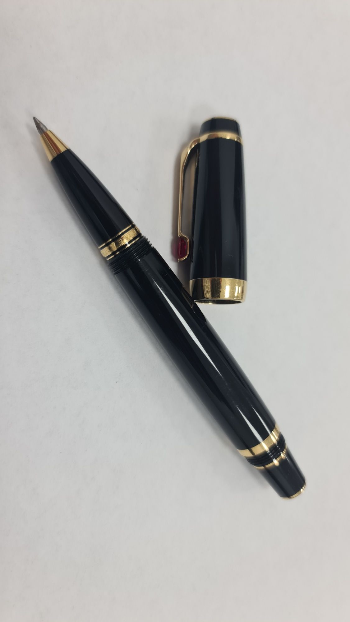 Ручка-роллер MontBlanc Boheme Rouge оригінал