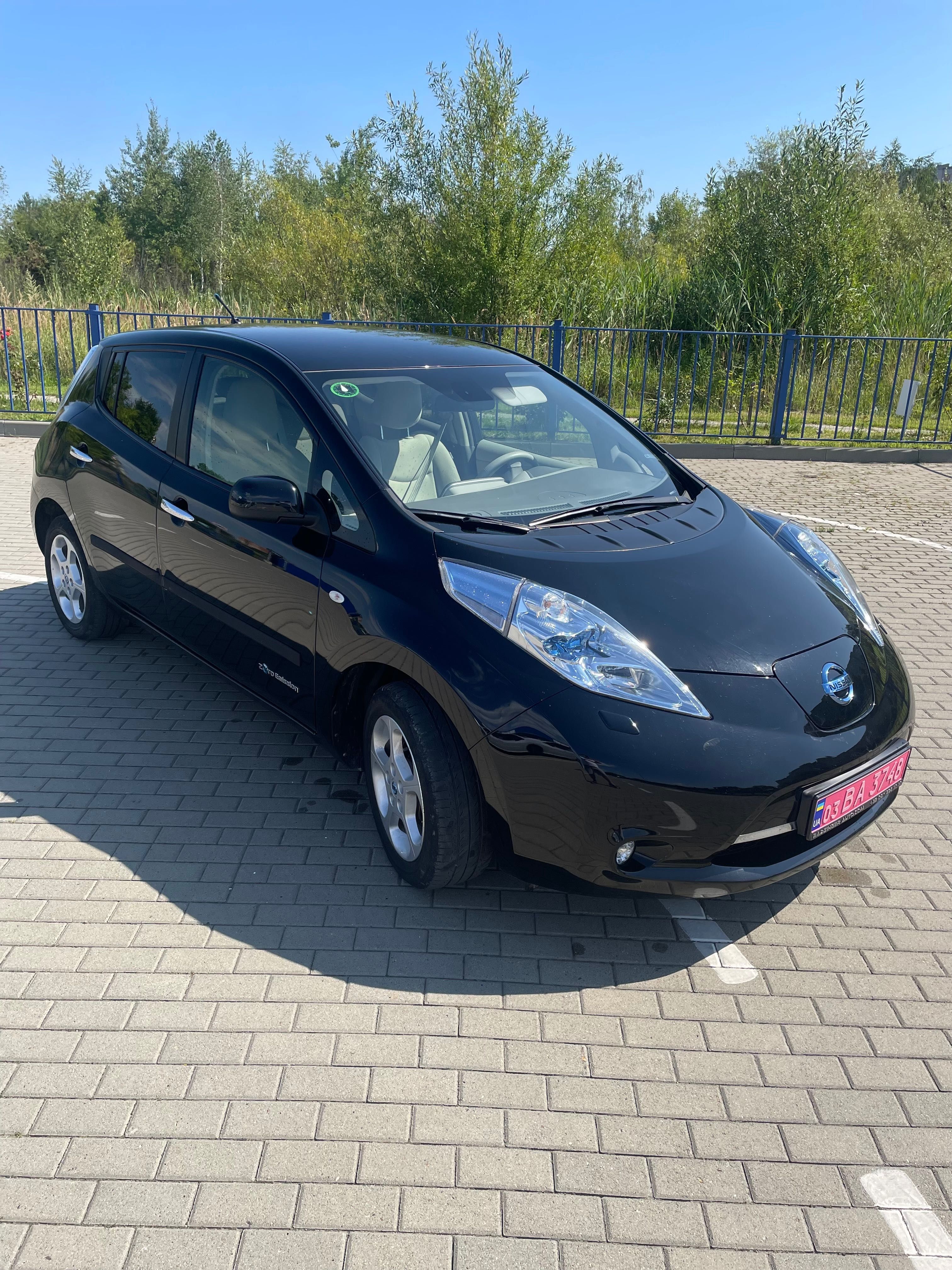 Nissan Leaf  24 kW 2013