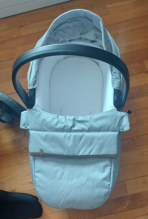 Carrinho de bebé chicco + isofix