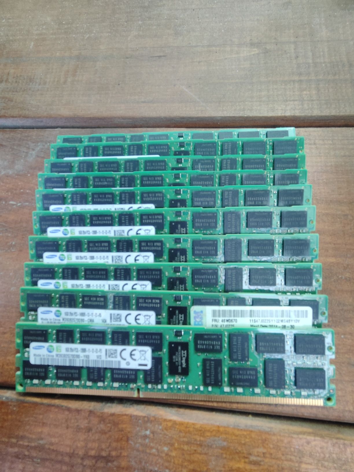 Серверна оперативна пам'ять Samsung 16Gb DDR3L -12800R