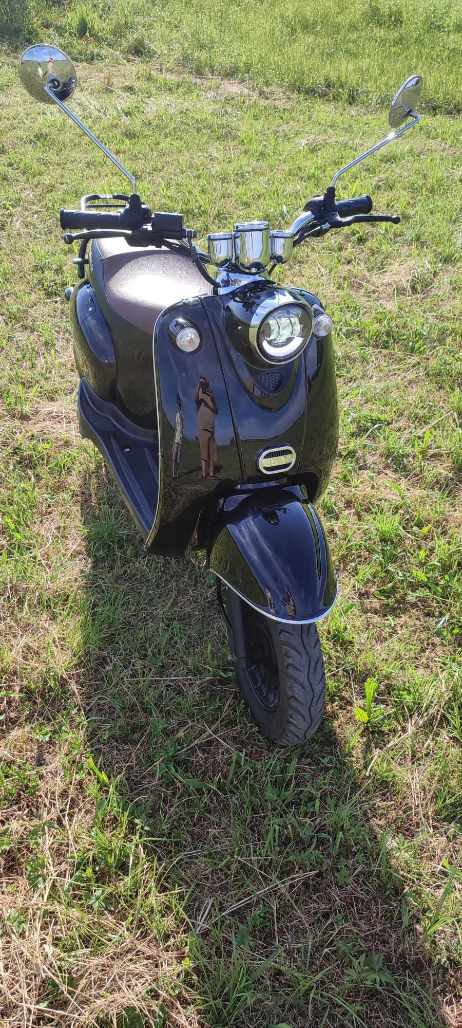 Skuter elektryczny Nova E-Retro