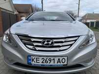 Hyundai Sonata official.
