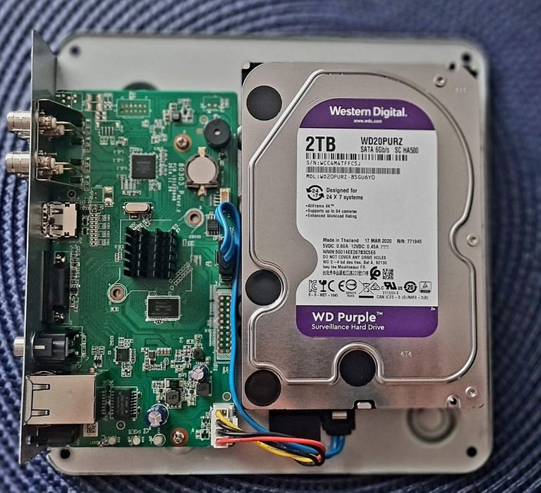 Відеореєстратор Hikvision + жорсткий диск WD Purple 2TB