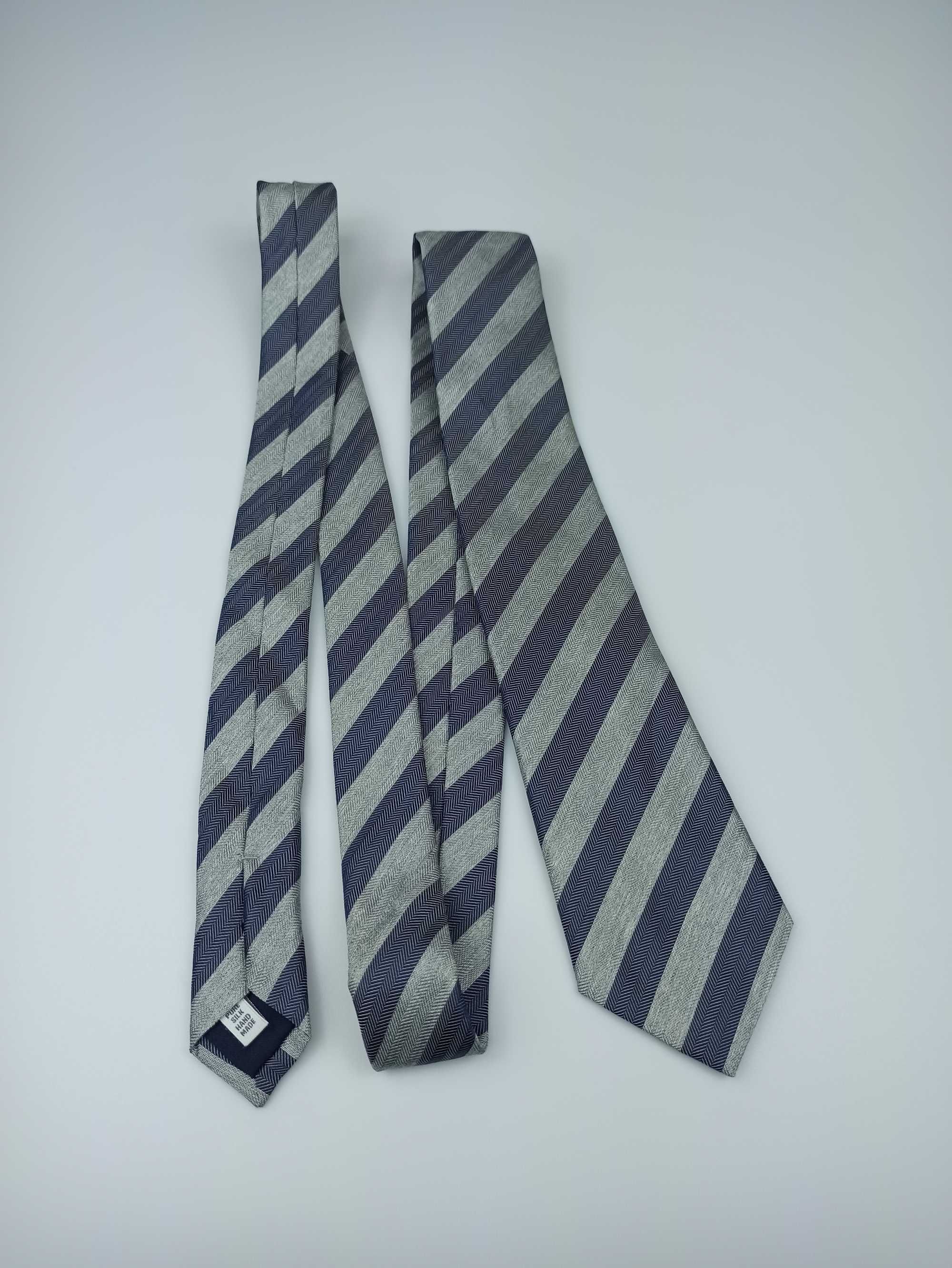 Szary jedwabny krawat w paski wa02