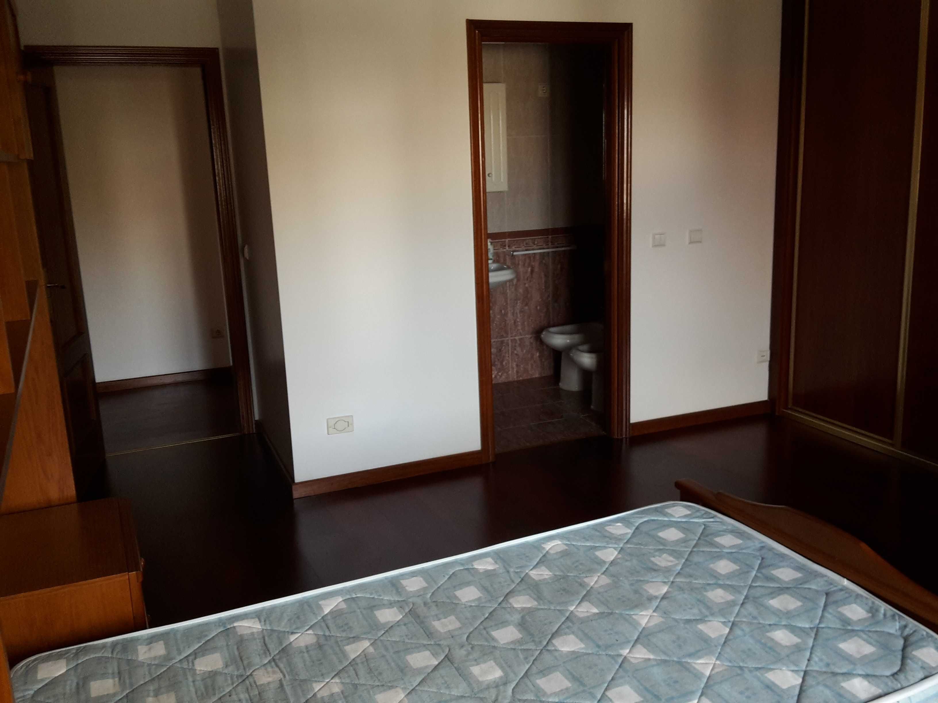 Quarto com wc privativo