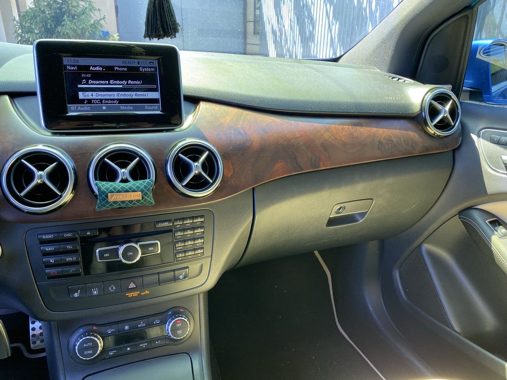 Mercedes-Benz B 250e
