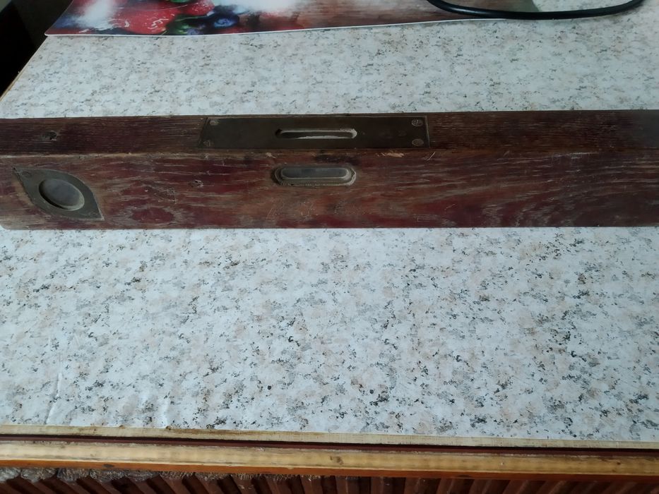 Дерев'яний уровінь .