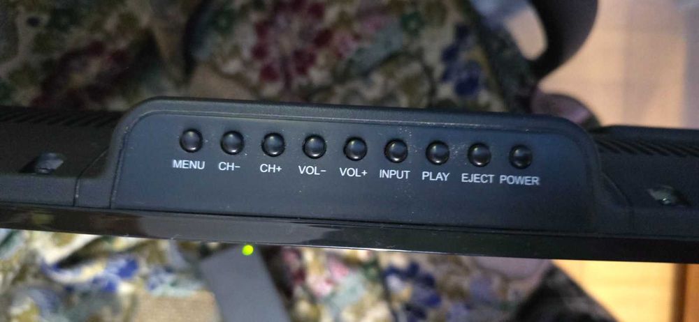 Denver LDD-2461DVBT монитор с DVD плеером