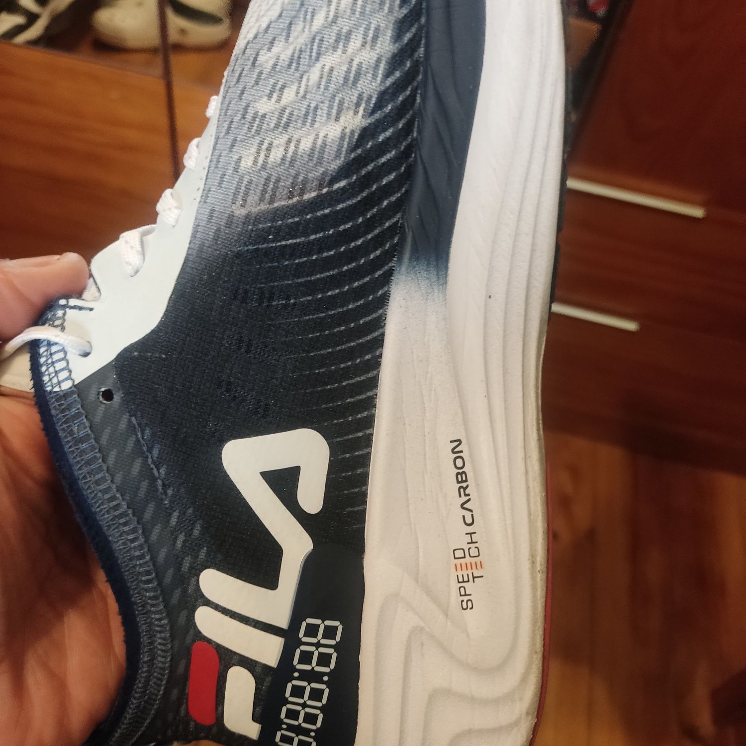 Tênis fila carbon