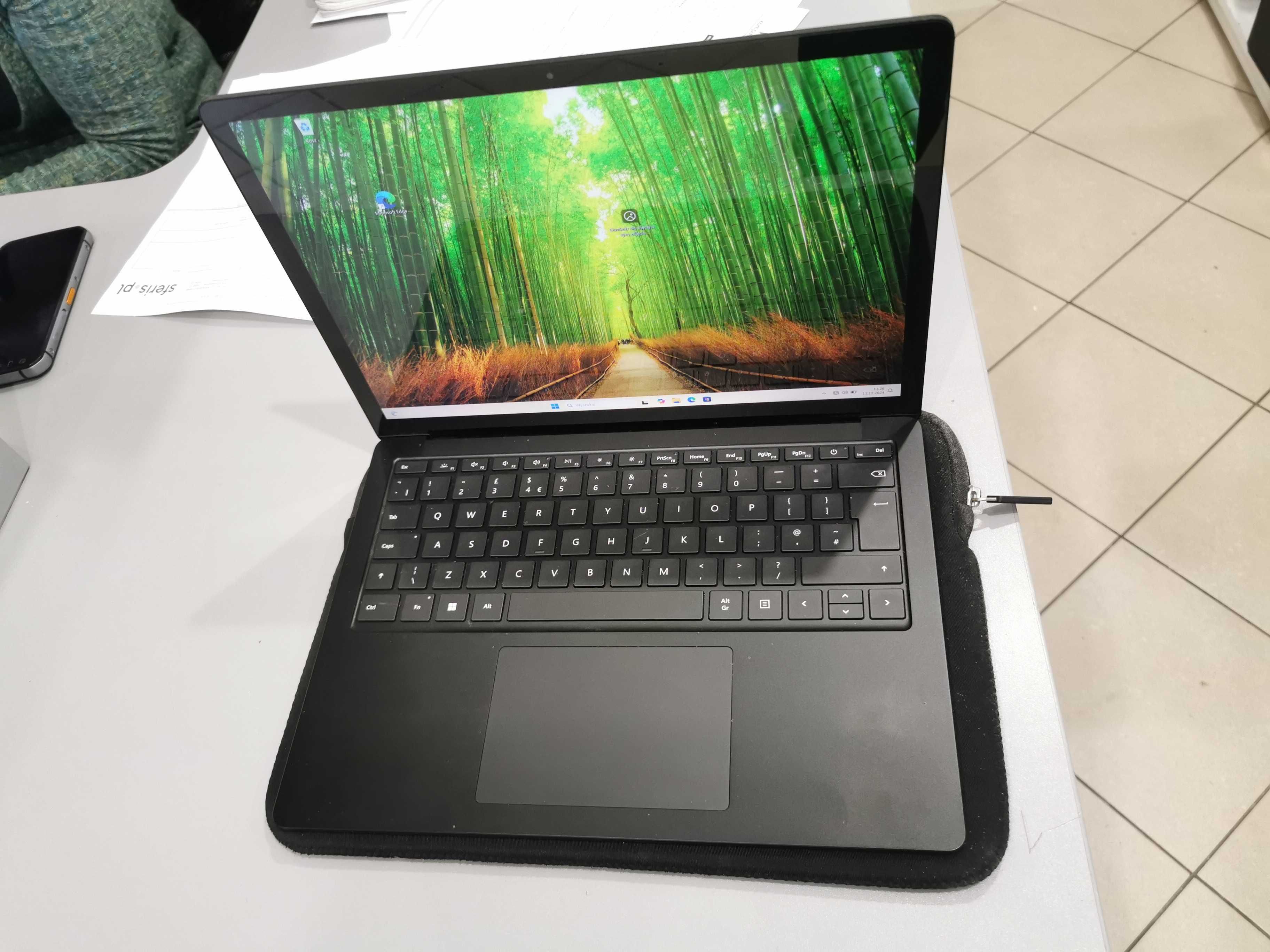 Surface Laptop 3 - 13.5 in. i7 10gen/16/256