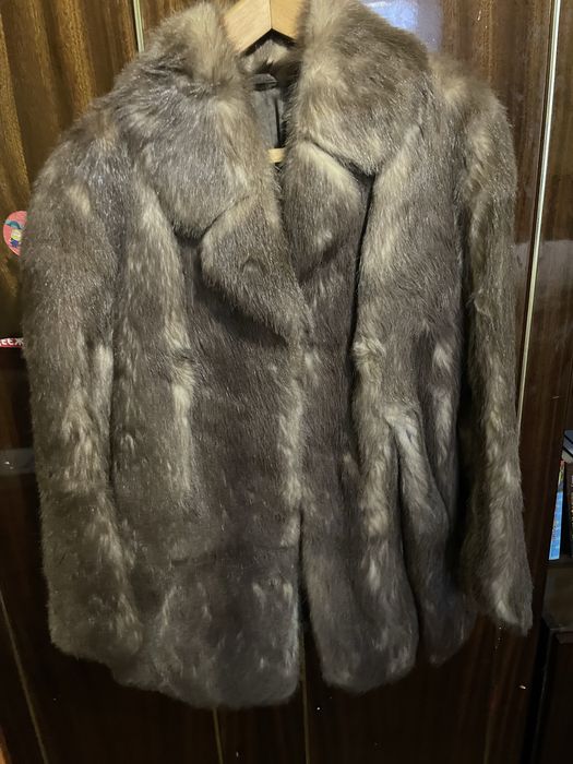 Натуральна шуба із фішера! нереально тепла. підпушок є на фото.