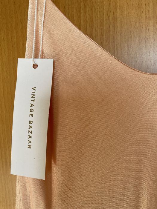 Vestido em seda coral