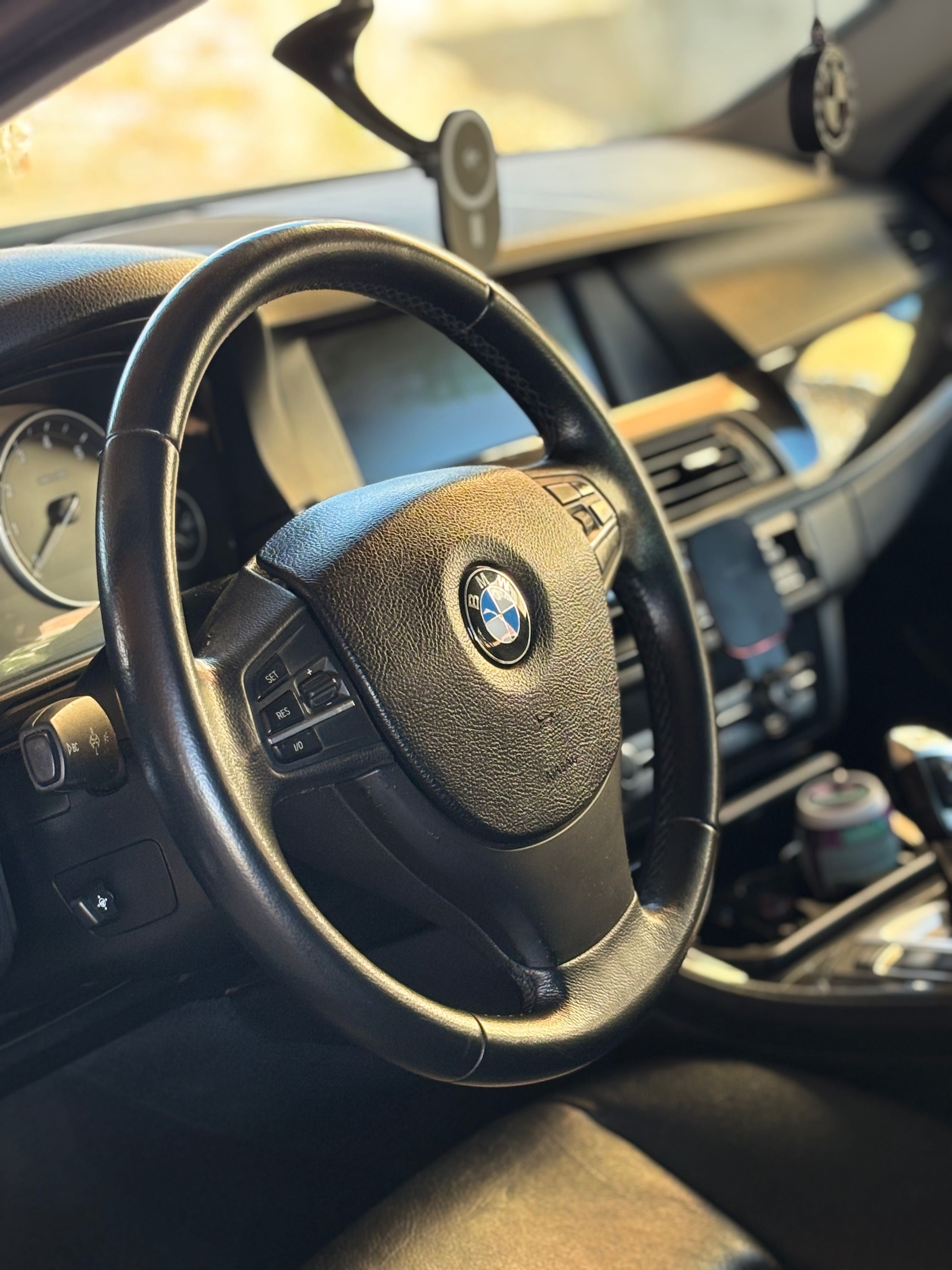 Автомобіль BMW  2011