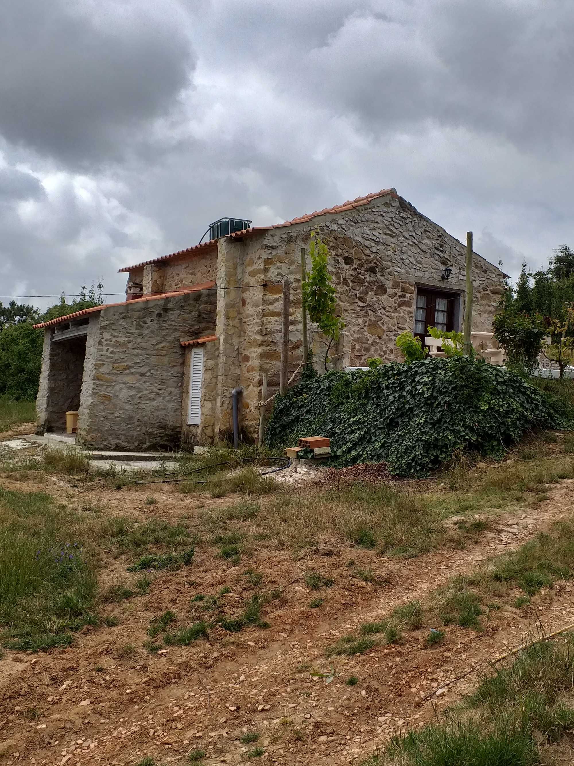 Moradia no meio da natureza 
House in the middle of nature – Óbidos