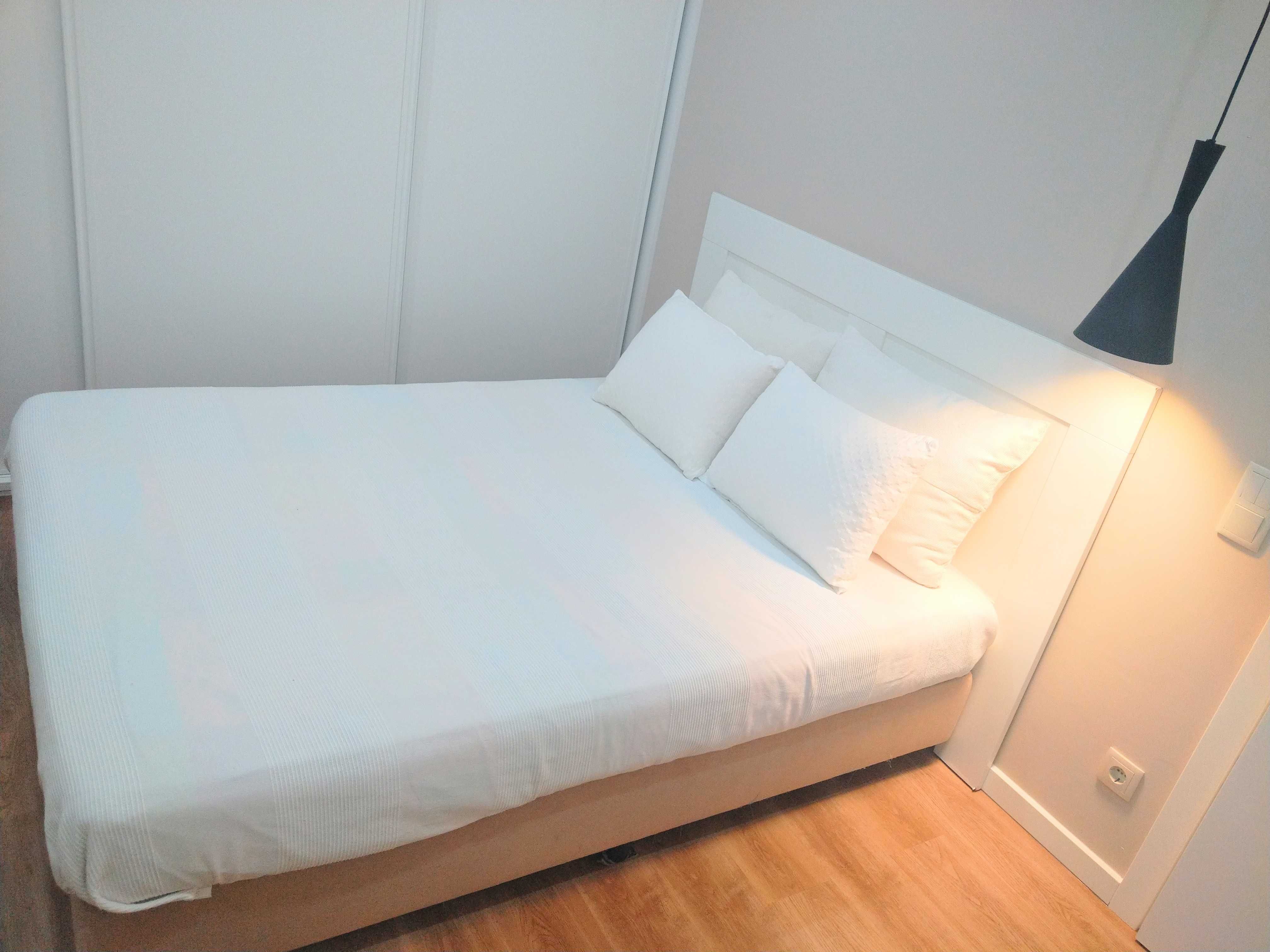 Cama de casal 140x190