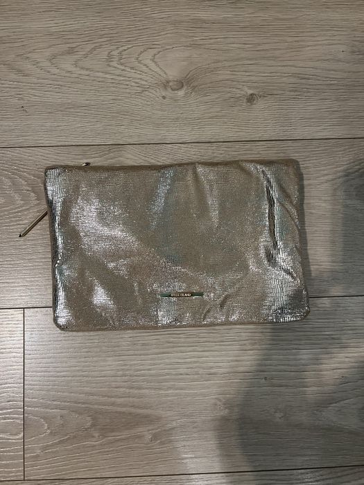 Продам косметичку для девочки