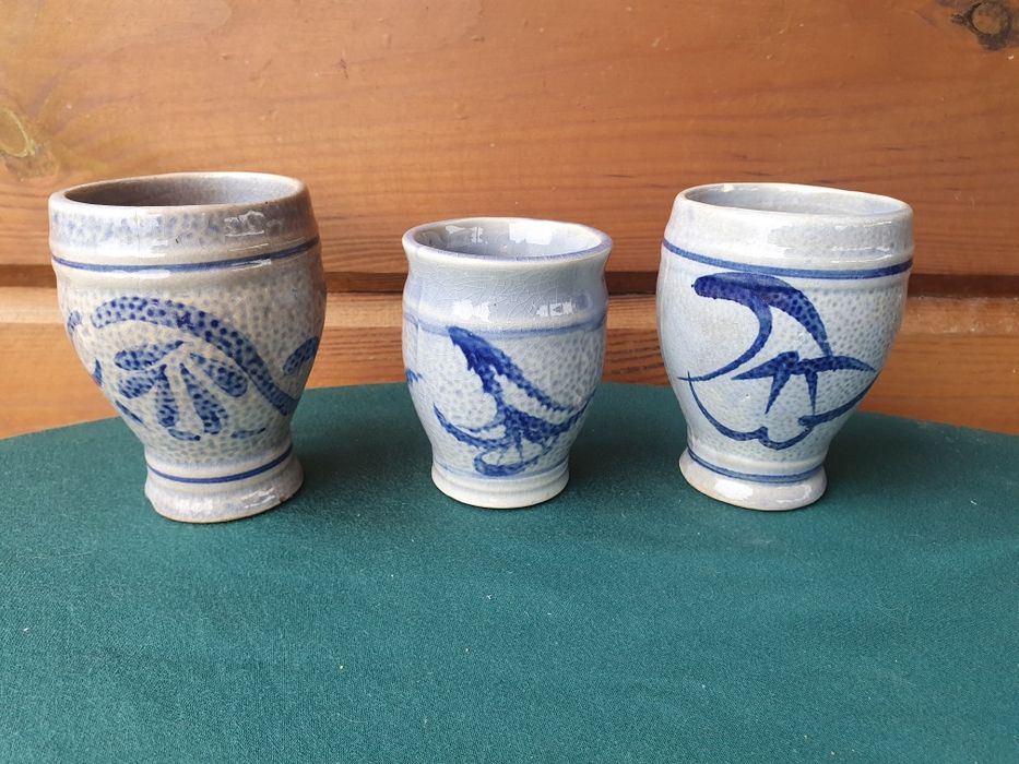 Ceramiczne naczynko w kolorze niebieskim