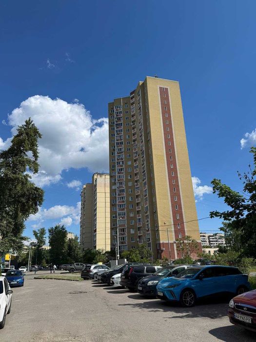 Продам 3к Оболонський р-н вул Оболонський пр-т буд 36-д