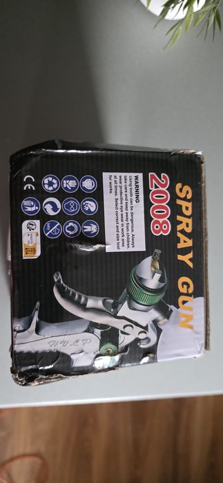 Pistolet lakierniczy- NOWY - 4X DYSZA HVLP 1.4 1.7 2.0 2.5 ZESTAW