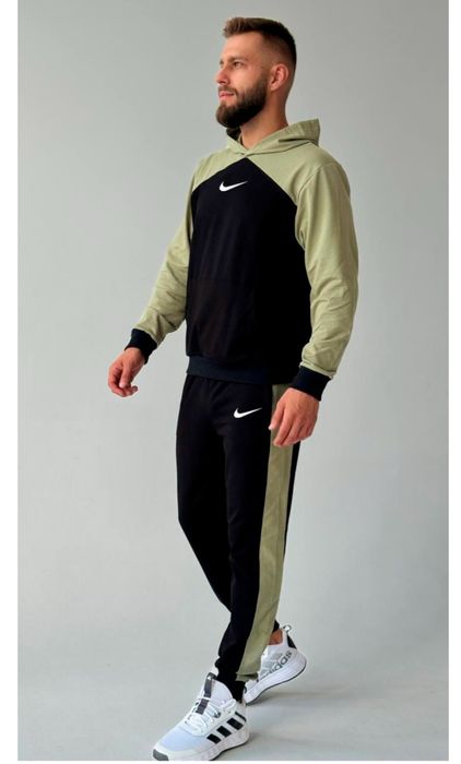 Чоловічий спортивний костюм Nike зі  вставками різні кольори 46-54 р.