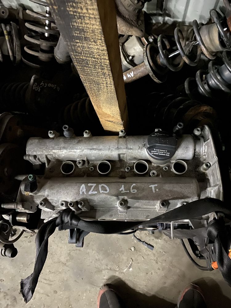 Двигун VW Golf Tauran Caddy skoda  1.6 FSI BLF BGU AZD AVU AKL ADP