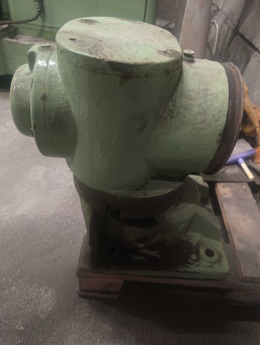 Frezarka Jarocin, w całości lub na części.