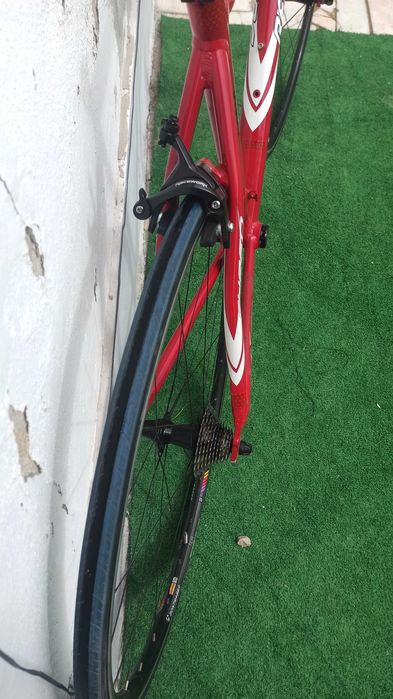 Montagem bicicleta estrada alumínio Berg Fuego 7.3