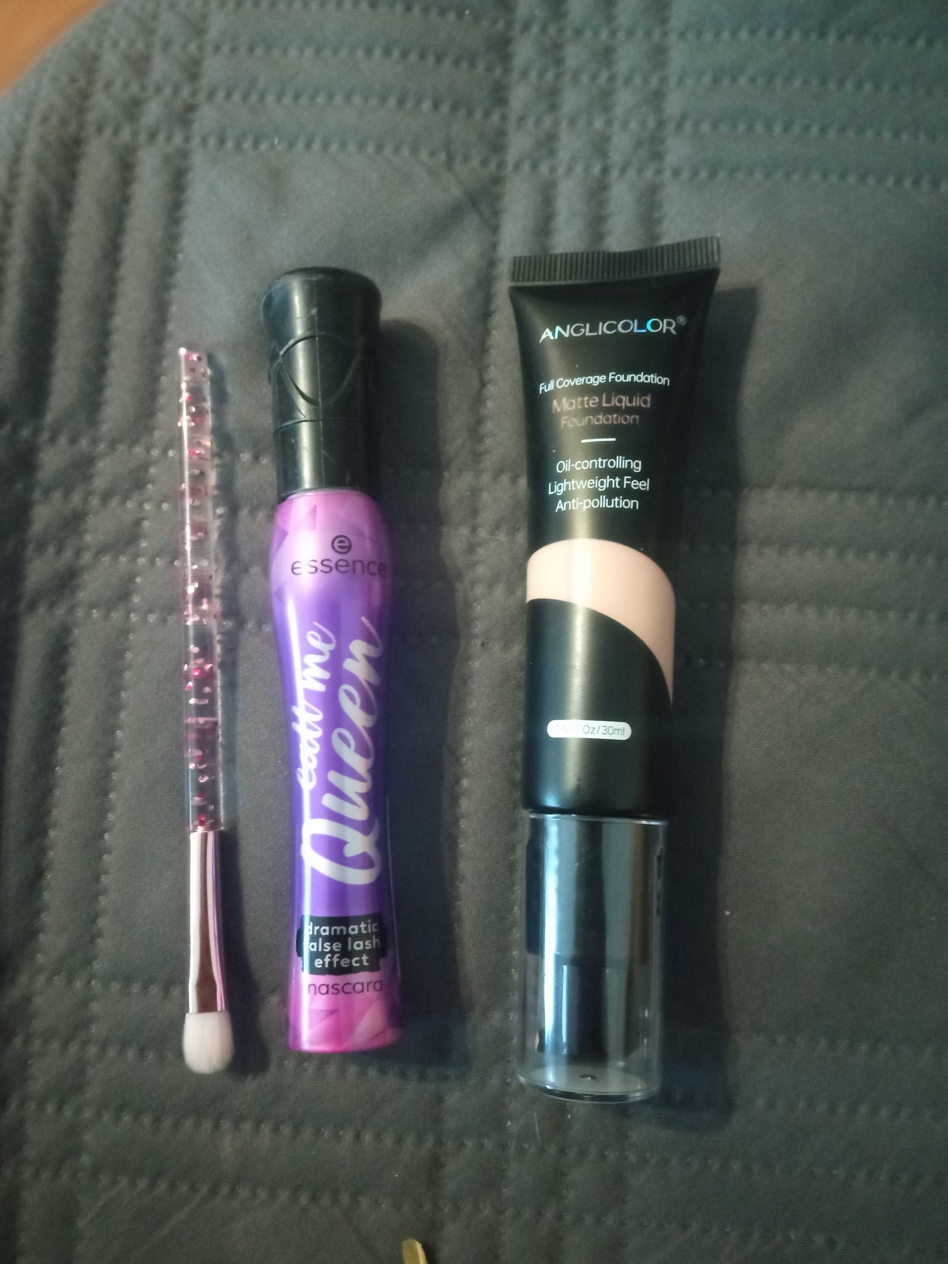 Kosmetyki używane m.in Maybelline Essence Eveline
