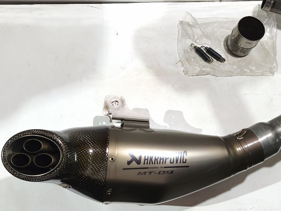Ackrapovic Yamaha MT 09 / TRACER  900 ( LER ANÚNCIO )