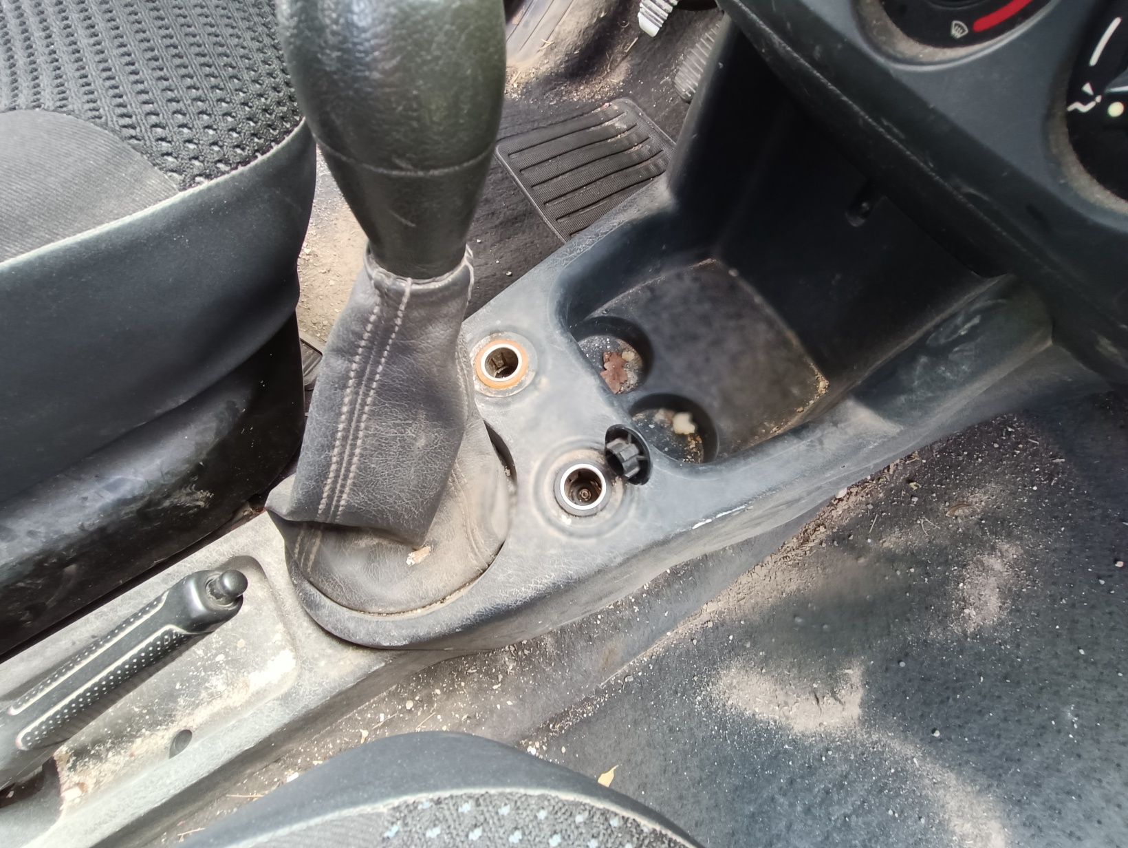 Detaling i czyszczenie pojazdów