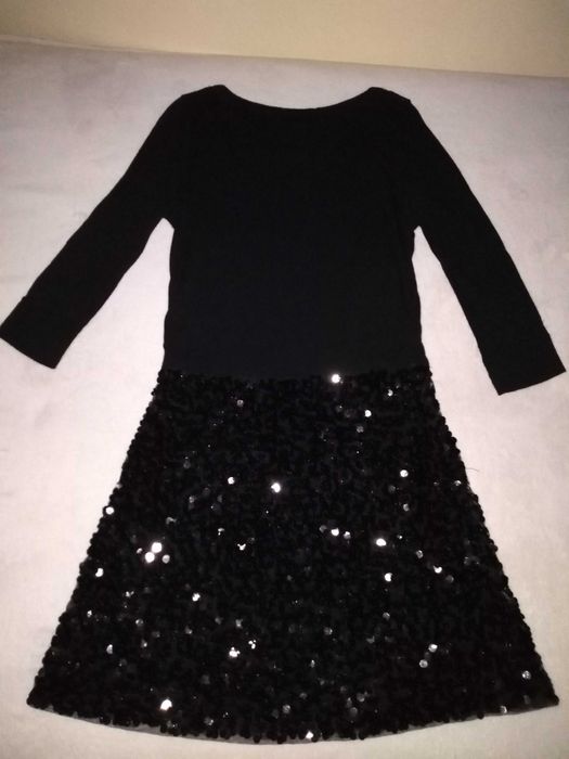 Piękna czarna sukienka H&M z cekinami
