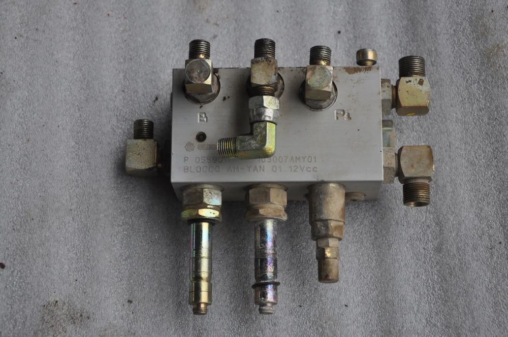 Zamek hydrauliczny Minikoparka jcb yanmar volvo