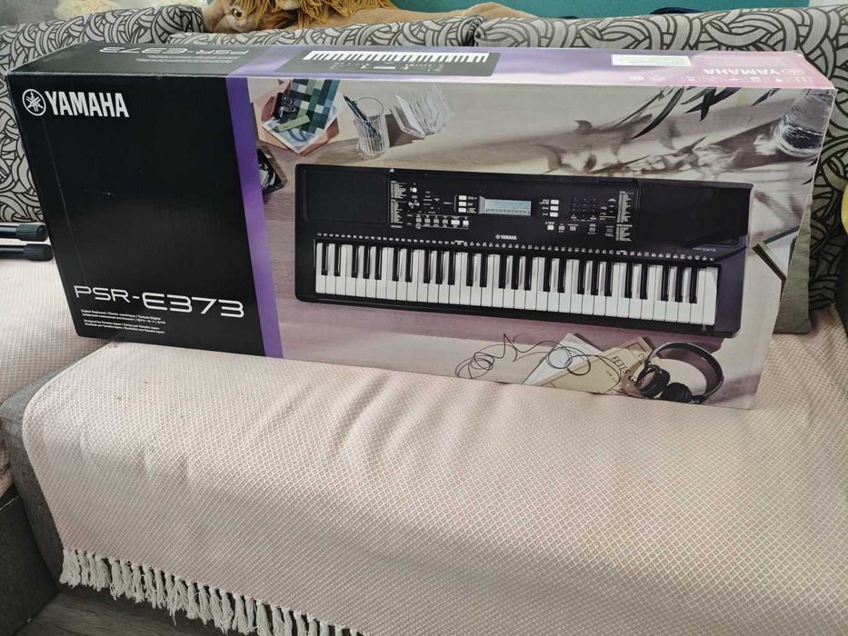 Синтезатор Yamaha PSR-E373