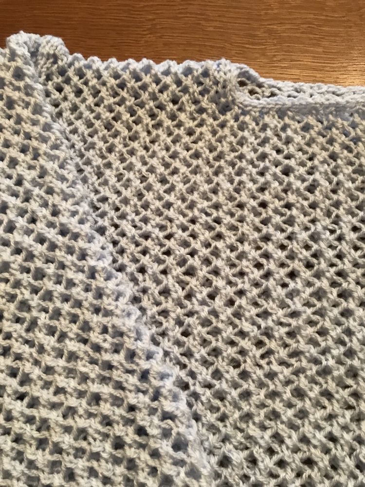 Sweter ręcznie robiony