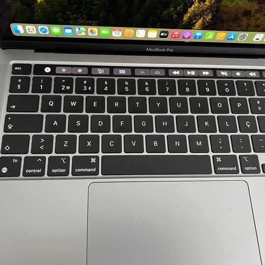 Apple MacBook Pro 13" 2020