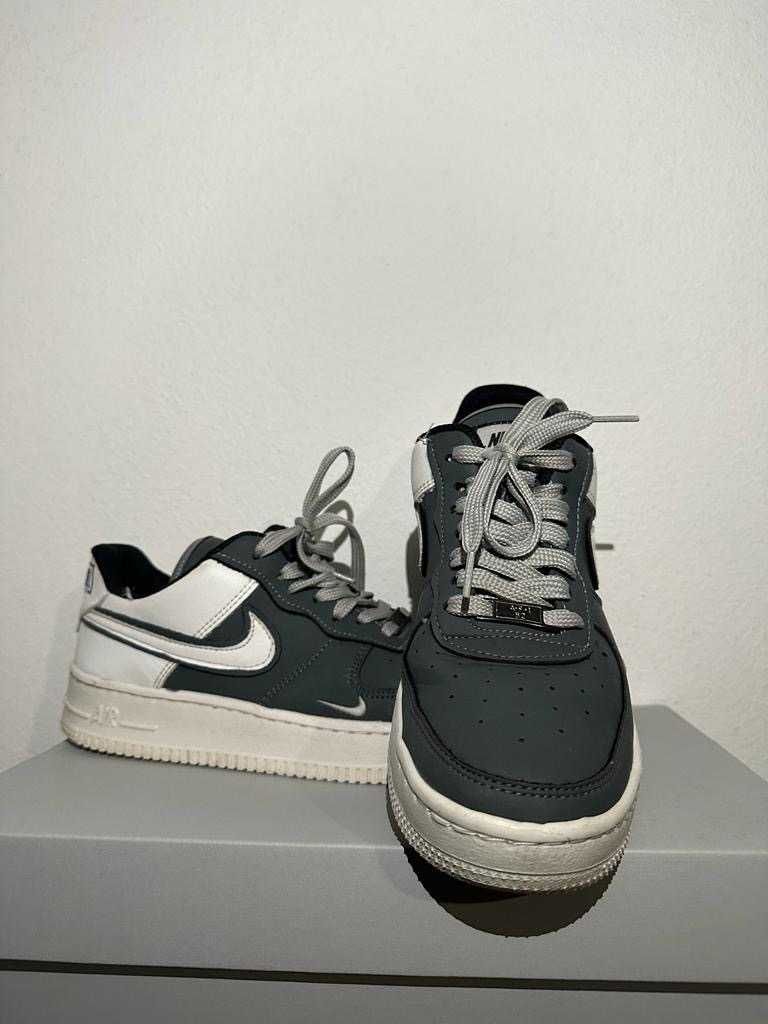 Nike Air Force Cinzentas