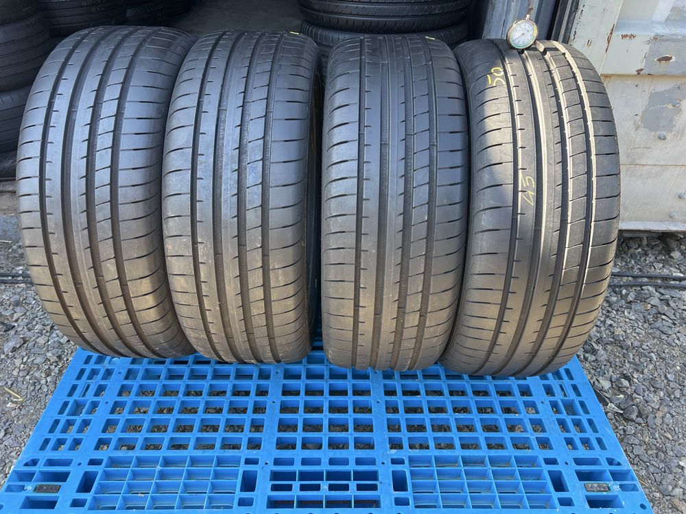 * Opony Goodyear  235/45/19 komplet