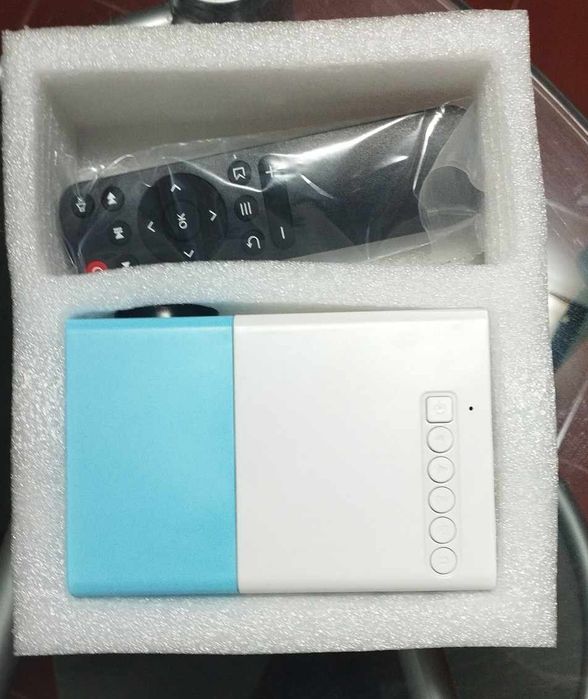 Mini Projetor NOvo