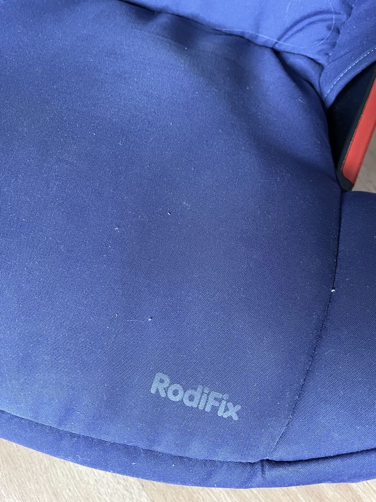 Fotelik samochodowy Maxi Cosi Rodifix 15-36kg