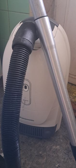 пылесос Panasonic MC-E750. Panasonic Состояние! Рабочий.