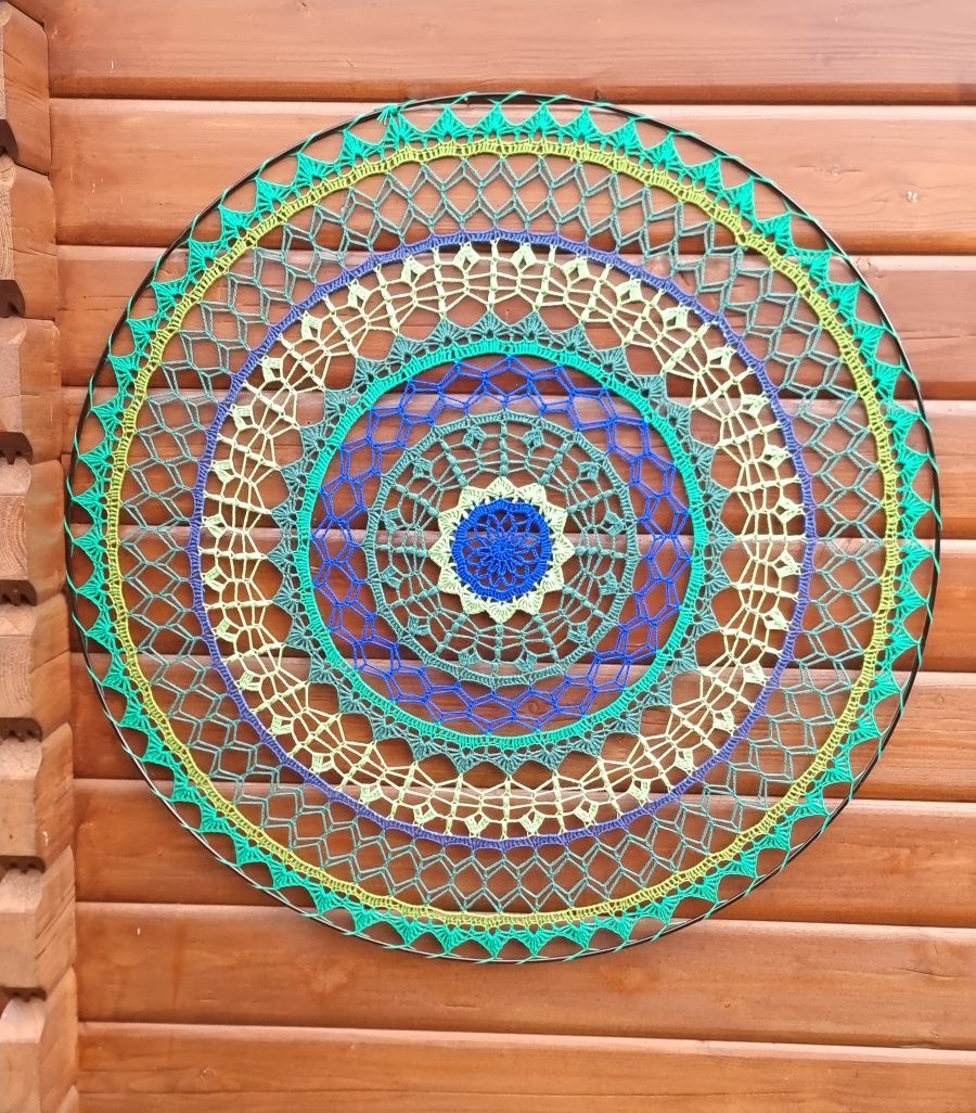 Szydełkowa mandala - rękodzieło