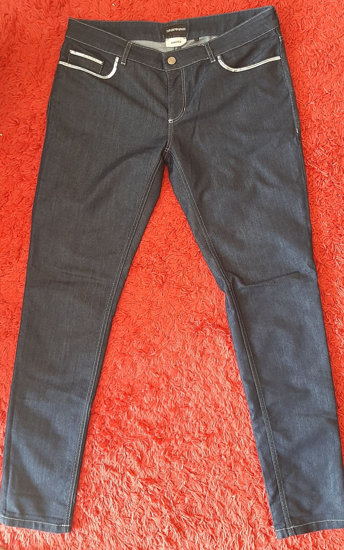 Emporio Armani, granatowe jeansy, 44