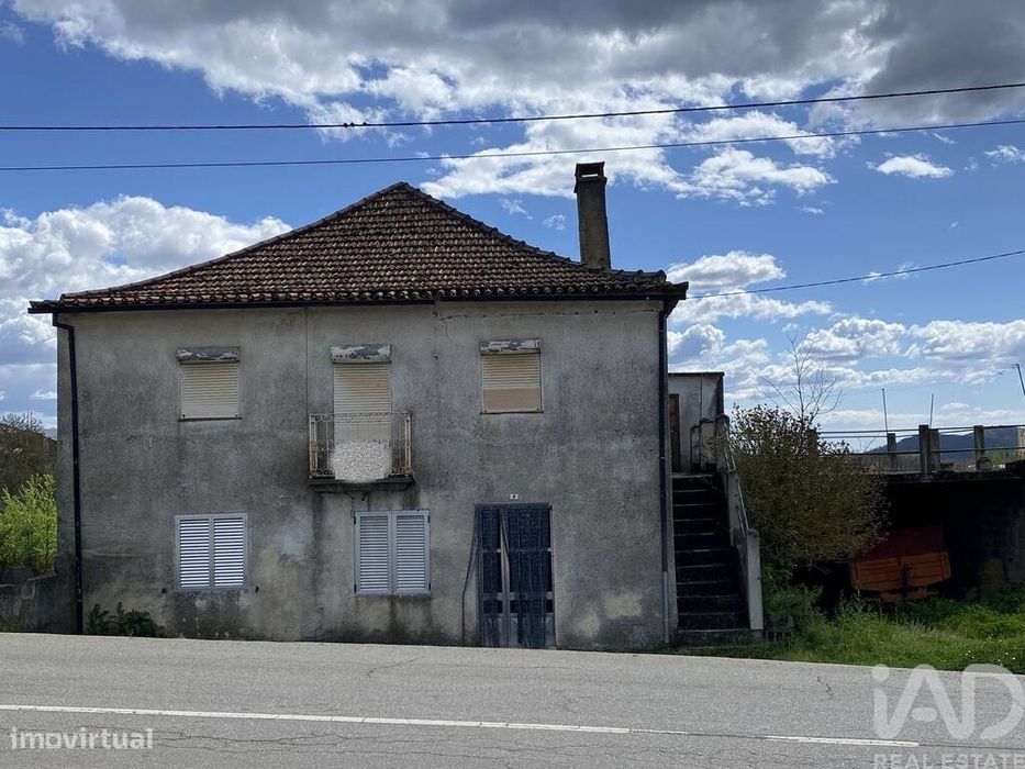 Casa / Villa T4 em Vila de Ala de 80,00 m2