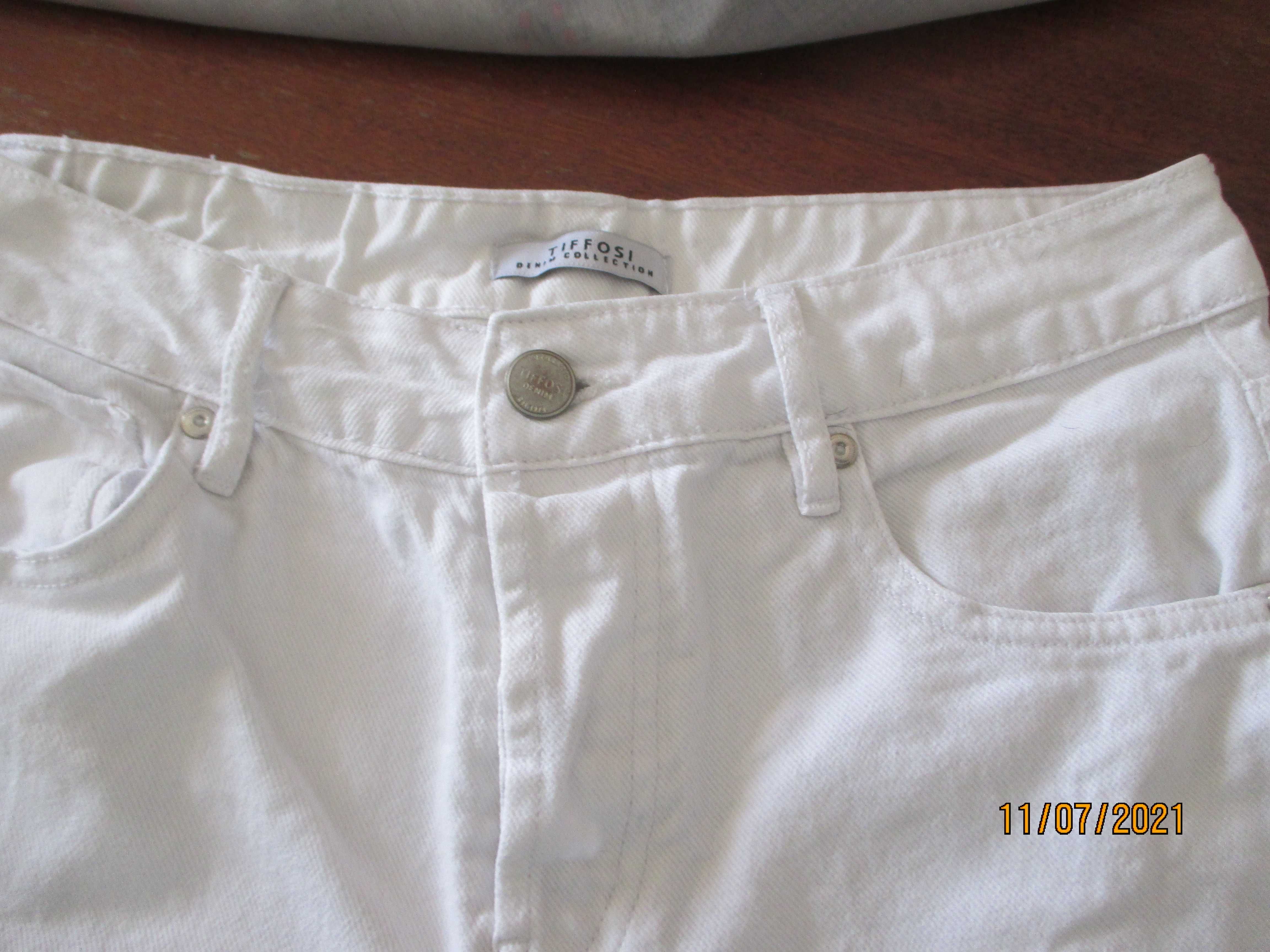 2 shorts para menina ou senhora