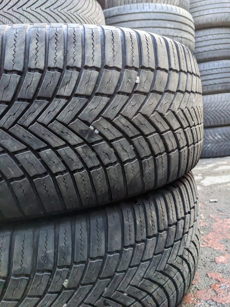 235/55R17 Bridgestone All seasons 2022 рік