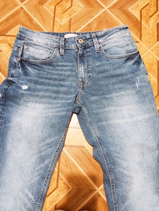 Джинси чоловічі сучасні, для молоді.